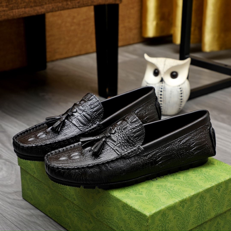 G*u*i leather shoes